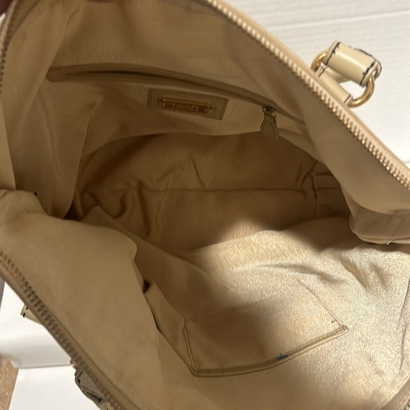 BADGLEY MISCHKA cream color travel tote bag - Picture 15 of 16